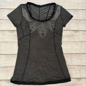 LULULEMON Charcoal Black Tee Size 2